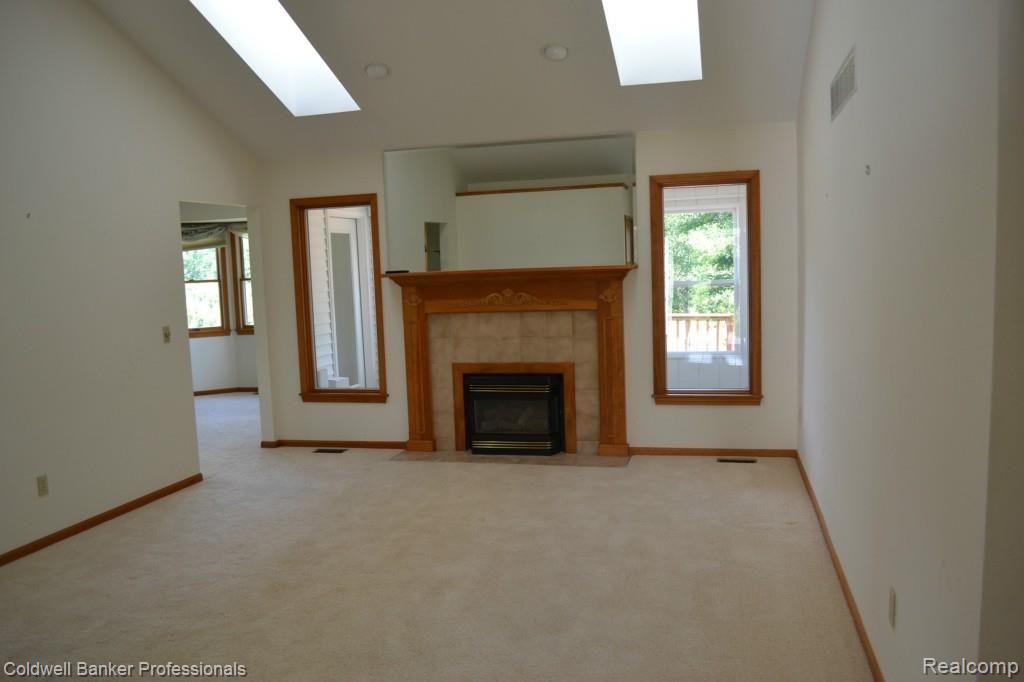 1400 Turrill Road Lapeer, MI 48446 - Photo 20 of 33 034.jpg