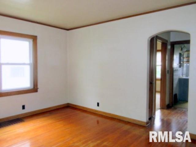 2013 4th Street Moline, IL 61265 - Photo 5 of 33 Gallery Image 5