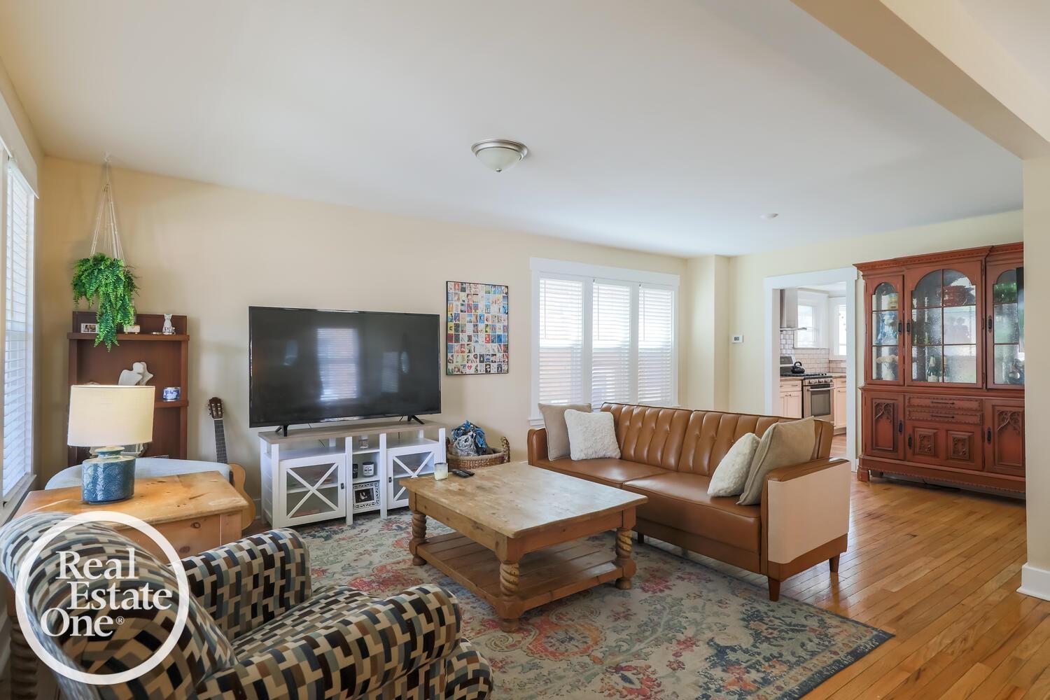 881 Nottingham Road Grosse Pointe Park, MI 48230 - Photo 4 of 25