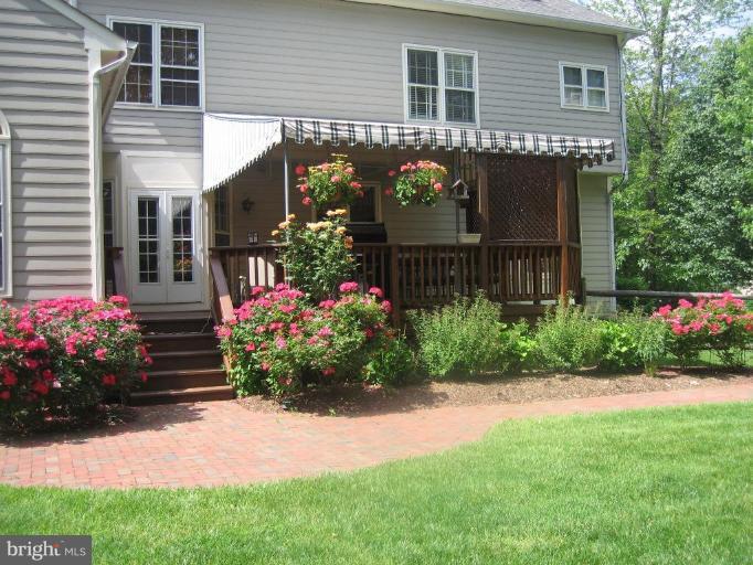 11401 Wild Bramble Way Reston, VA 20194 - Photo 2 of 30 Exterior #2