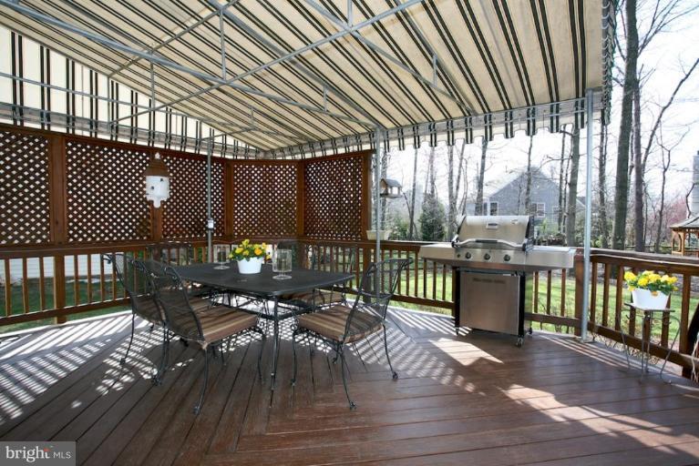 11401 Wild Bramble Way Reston, VA 20194 - Photo 11 of 30 Deck