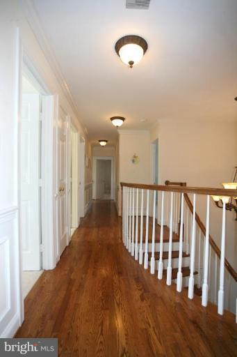 11401 Wild Bramble Way Reston, VA 20194 - Photo 20 of 30 Hallway