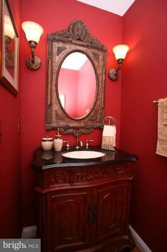 11401 Wild Bramble Way Reston, VA 20194 - Photo 22 of 30 Half Bath 1
