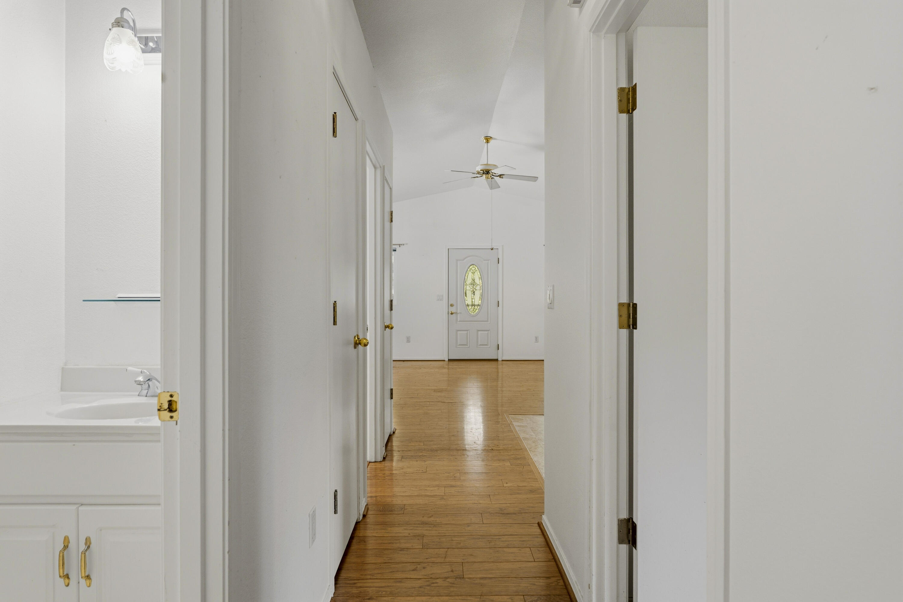 55885 Osprey Road Bend, OR 97707 - Photo 13 of 58 Entry way to bedroom wing.