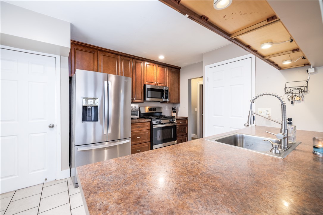 85 Hartsdale Road Irondequoit, NY 14622 - Photo 11 of 41