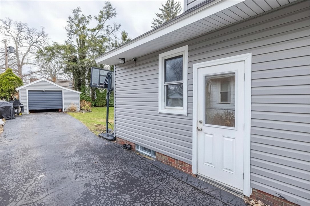 85 Hartsdale Road Irondequoit, NY 14622 - Photo 36 of 41