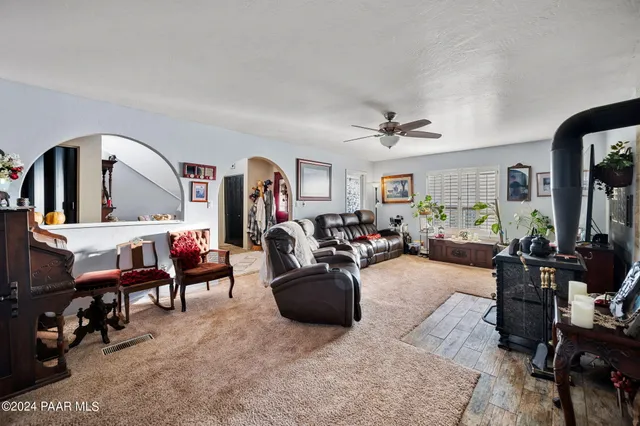 $725,000 | 11150 South Jefferson Street, Mayer, AZ 86333