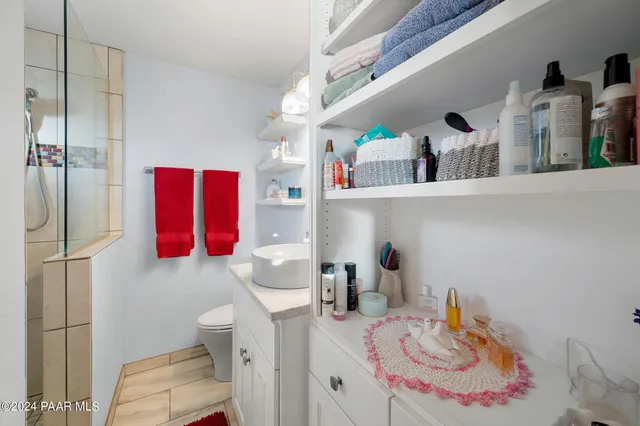 $725,000 | 11150 South Jefferson Street, Mayer, AZ 86333