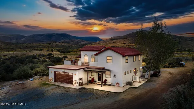 $725,000 | 11150 South Jefferson Street, Mayer, AZ 86333