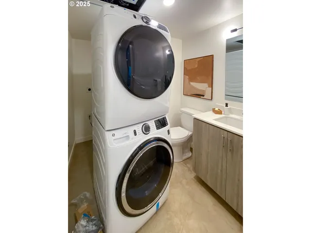 $250,000 | 9995 Southeast Cottage Lane, Unit 10, Milwaukie, OR 97222