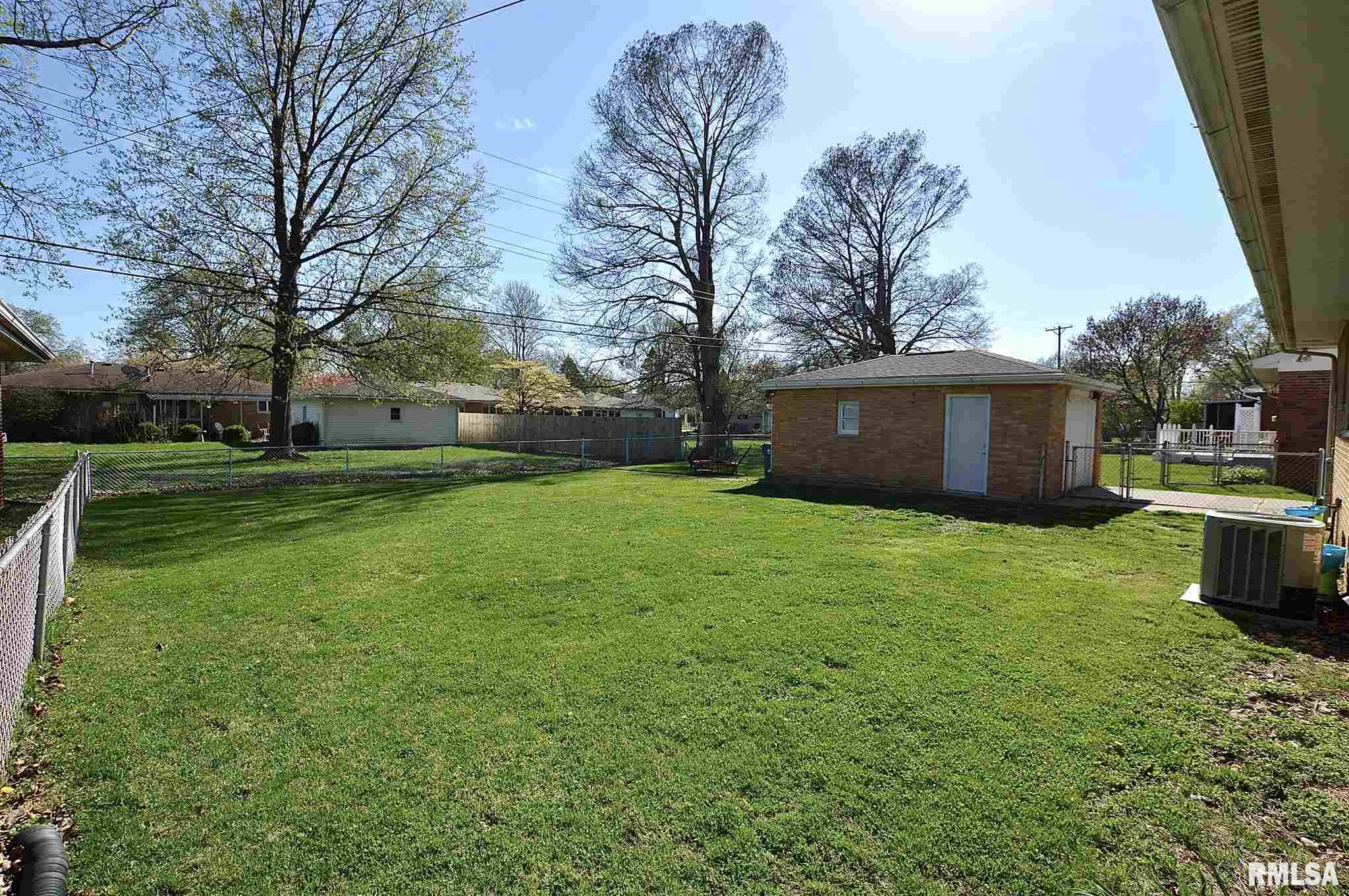 2324 East Sangamon Avenue Springfield, IL 62702 - Photo 27 of 27 Gallery Image 27