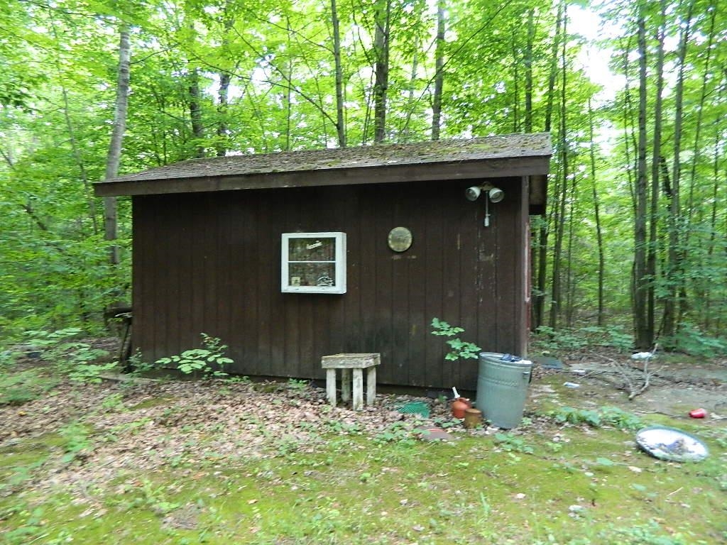 3285 Maple Grv Road Farwell, MI 48622 - Photo 3 of 12 1904615-2.JPG