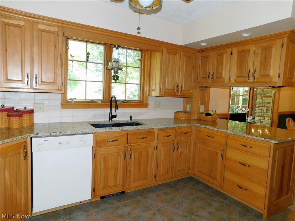 7403 Wolff Road Medina, OH 44256 - Photo 7 of 35 Gallery Image 7