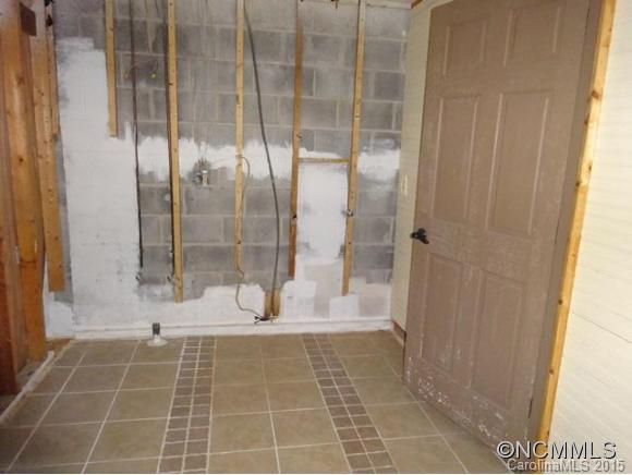 138 Poplar Grove Road Franklin, NC 28734 - Photo 10 of 14 Gallery Image 10
