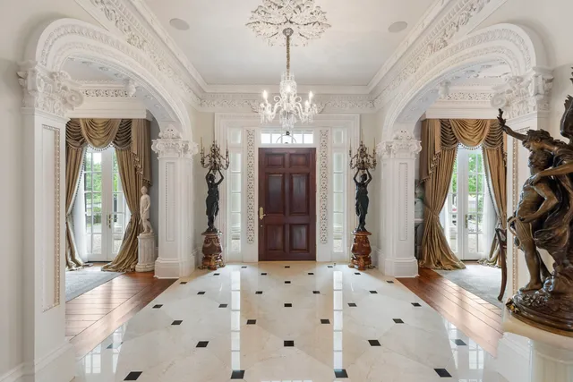 $5,750,000 | 38 East Shore Drive, The Woodlands, TX 77380