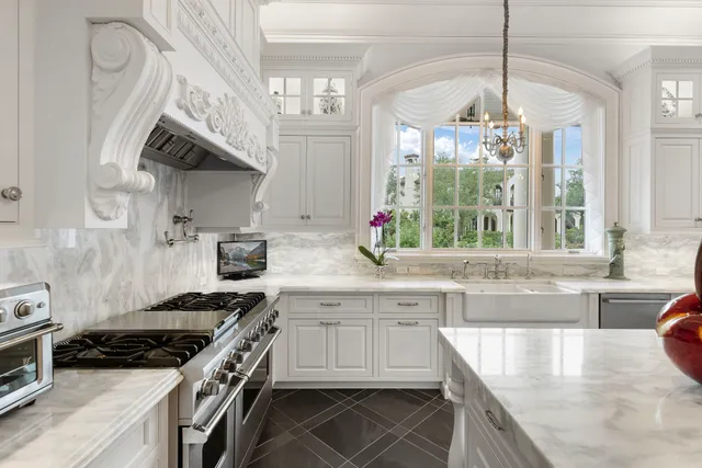 $5,750,000 | 38 East Shore Drive, The Woodlands, TX 77380