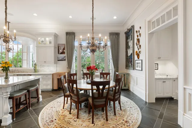 $5,750,000 | 38 East Shore Drive, The Woodlands, TX 77380