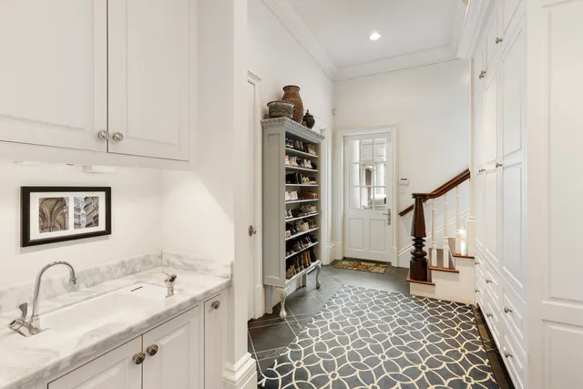 $5,750,000 | 38 East Shore Drive, The Woodlands, TX 77380