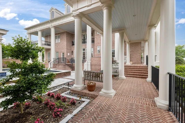 $5,750,000 | 38 East Shore Drive, The Woodlands, TX 77380