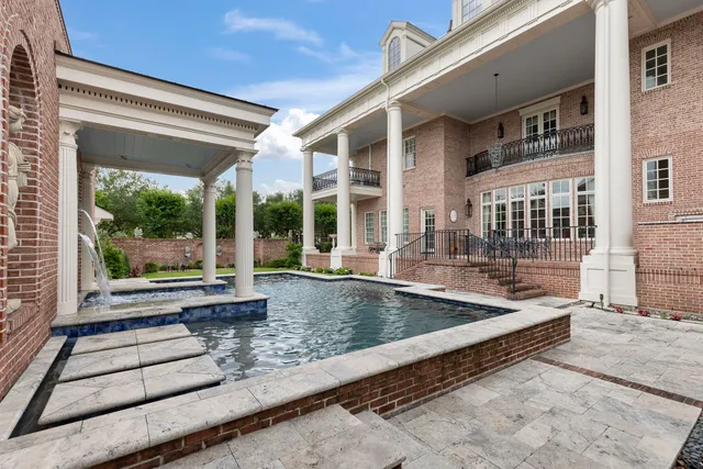 $5,750,000 | 38 East Shore Drive, The Woodlands, TX 77380