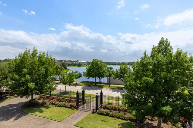 $5,750,000 | 38 East Shore Drive, The Woodlands, TX 77380