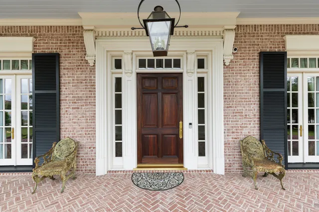 $5,750,000 | 38 East Shore Drive, The Woodlands, TX 77380