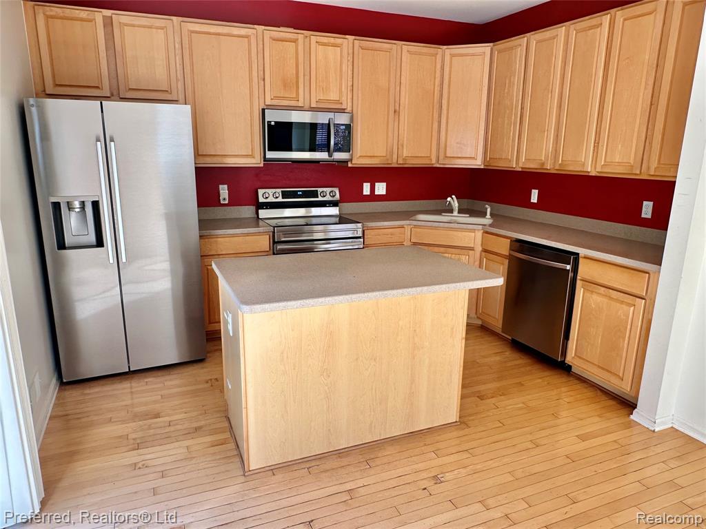 655 Cherry Orchard Road Canton, MI 48188 - Photo 9 of 27
