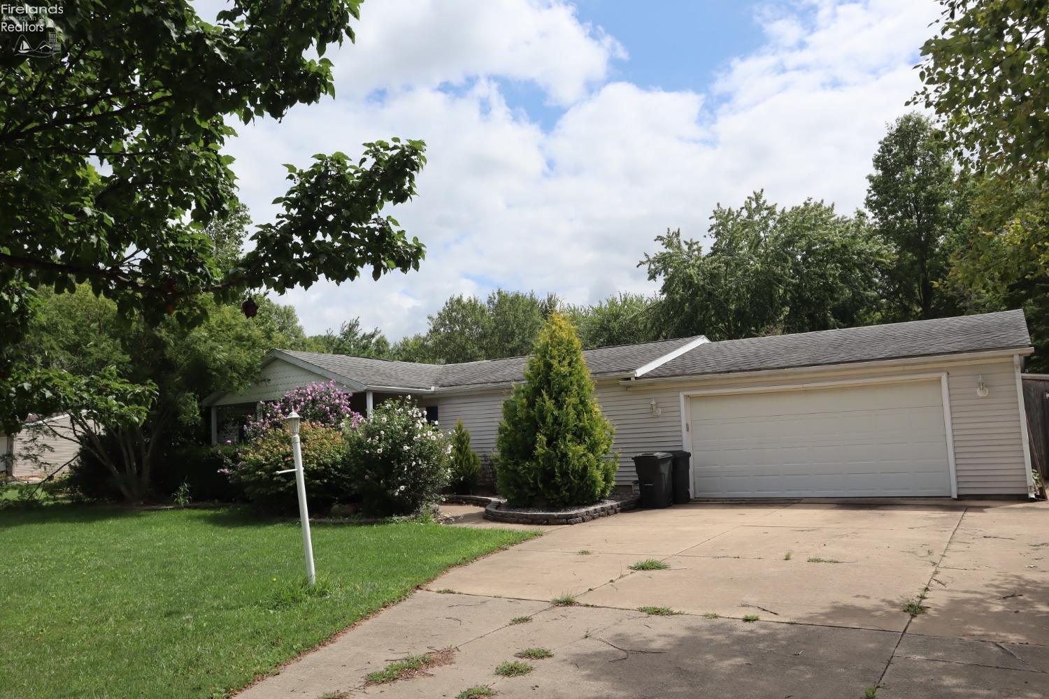 2401 Collins Road Collins, OH 44826 - Photo 4 of 27 Gallery Image 4