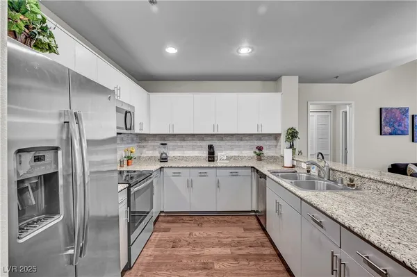 $399,900 | 8255 South Las Vegas Boulevard, Unit 1715, Las Vegas, NV 89123