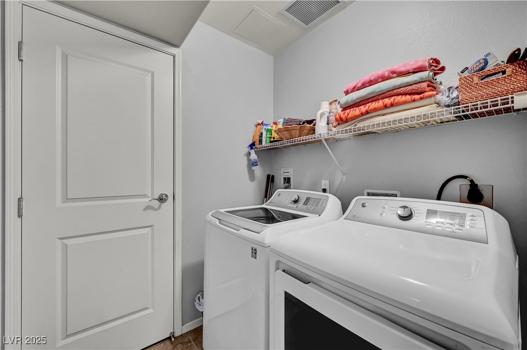 8255 South Las Vegas Boulevard, Unit 1715 Las Vegas, NV 89123 - Photo 30 of 49 Separate laundry room area