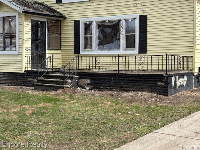 19300 Berg Road Detroit, MI 48219 - Photo 4 of 28 View of property exterior