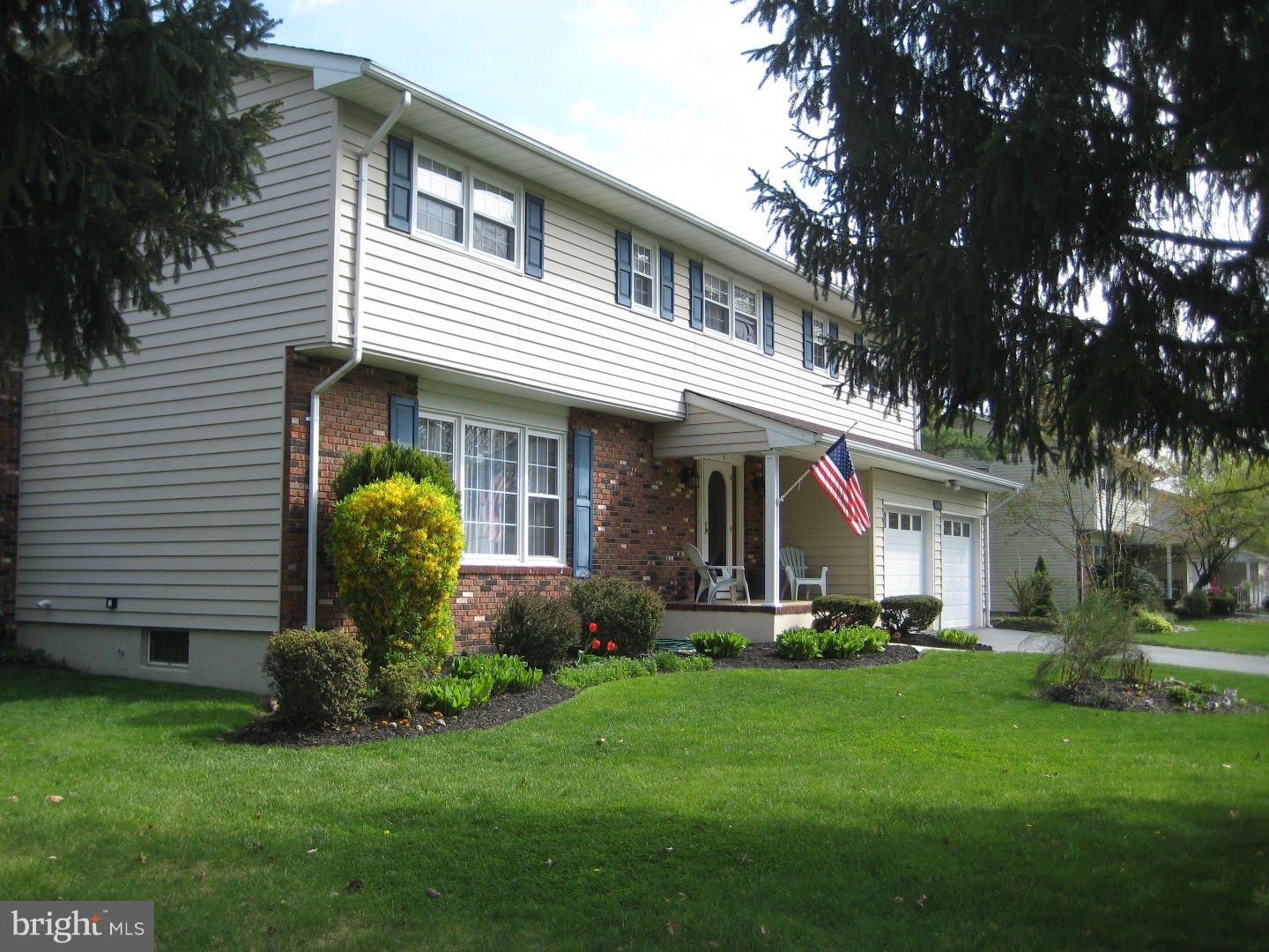 15 Marlon Pond Road Hamilton Square, NJ 08690 - Photo 2 of 25 Exterior Side