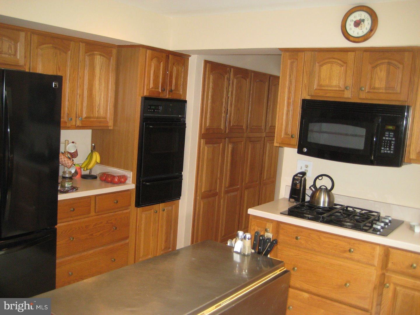 15 Marlon Pond Road Hamilton Square, NJ 08690 - Photo 7 of 25 Kitchen