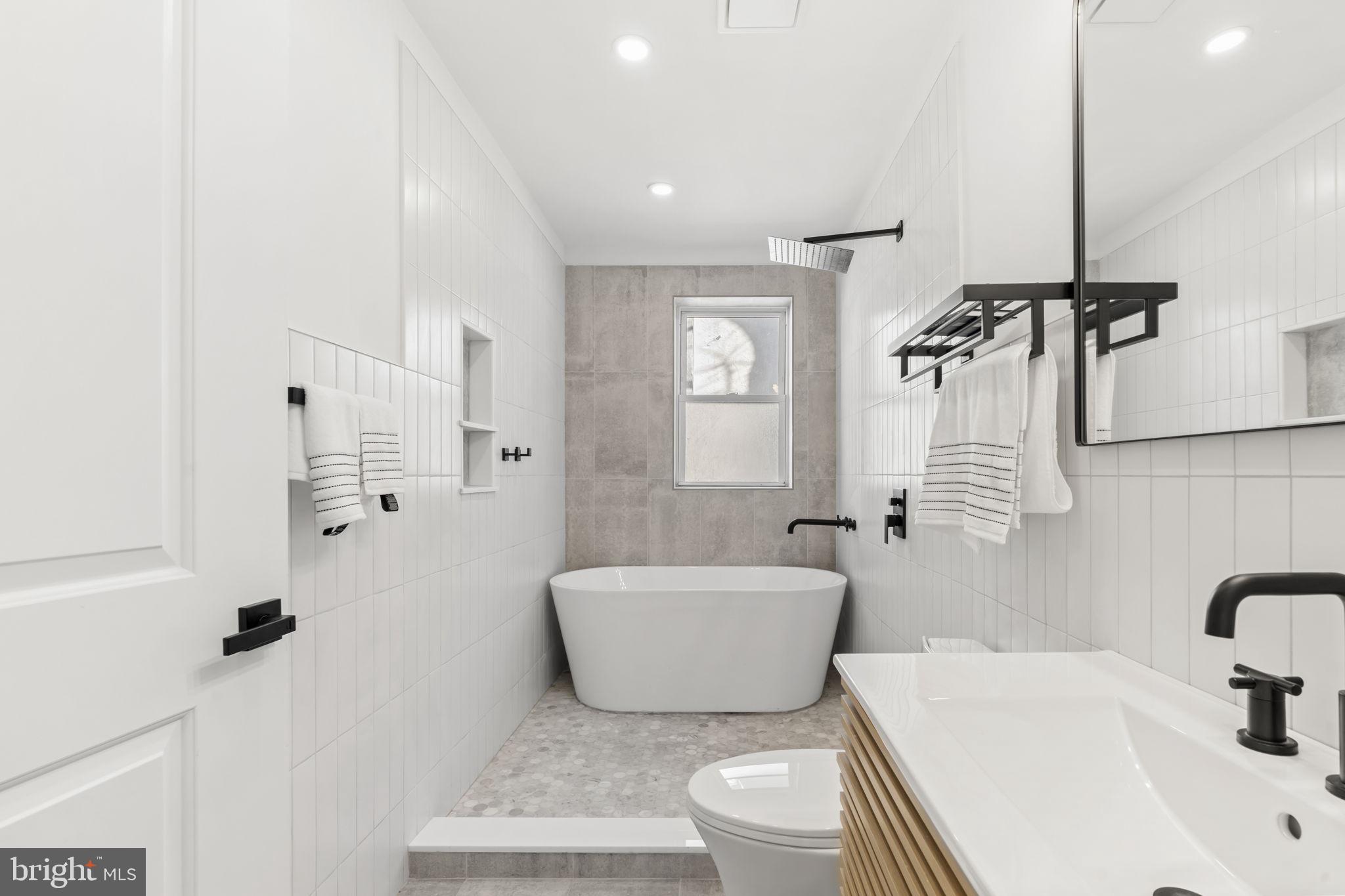 202 West Wayne Avenue, Unit B Wayne, PA 19087 - Photo 17 of 30 full bathroom