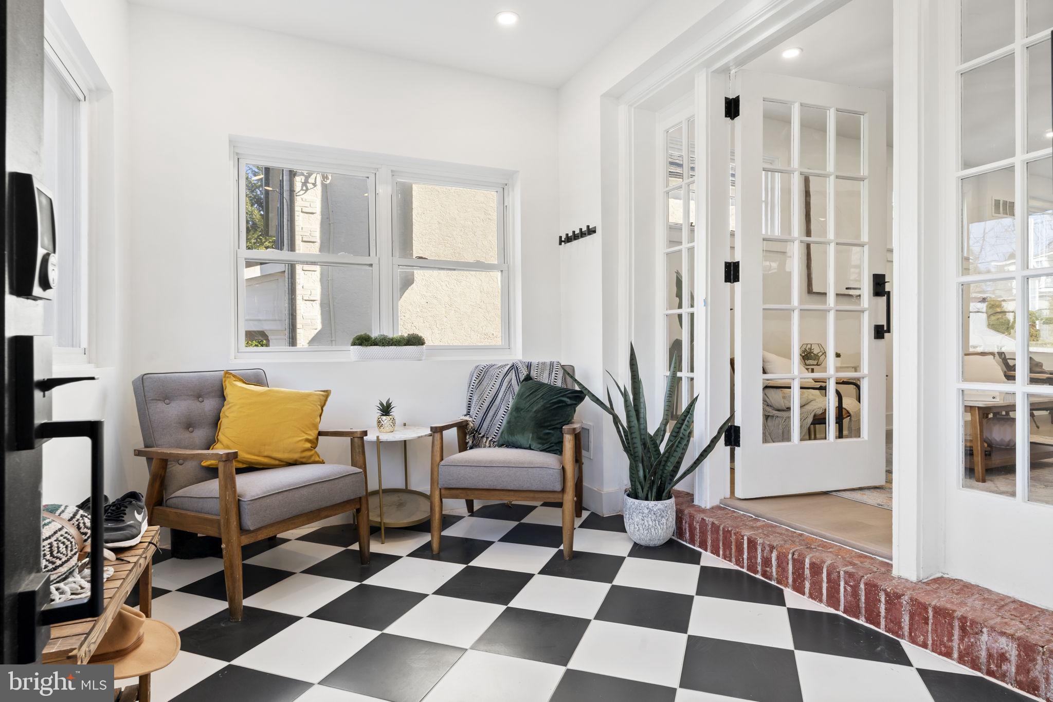 202 West Wayne Avenue, Unit B Wayne, PA 19087 - Photo 2 of 30 four seasons front room