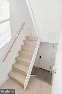 $3,800 | 202 West Wayne Avenue, Unit B, Wayne, PA 19087