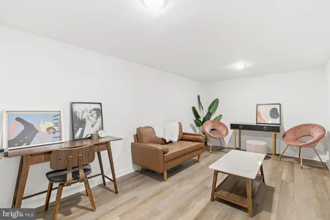 $3,800 | 202 West Wayne Avenue, Unit B, Wayne, PA 19087