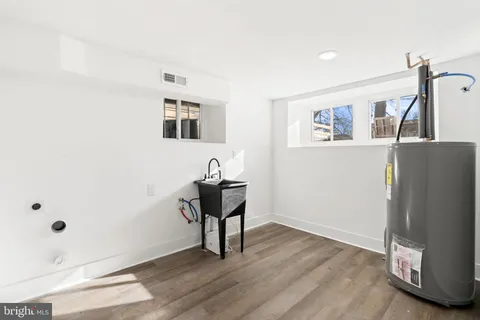 $3,800 | 202 West Wayne Avenue, Unit B, Wayne, PA 19087