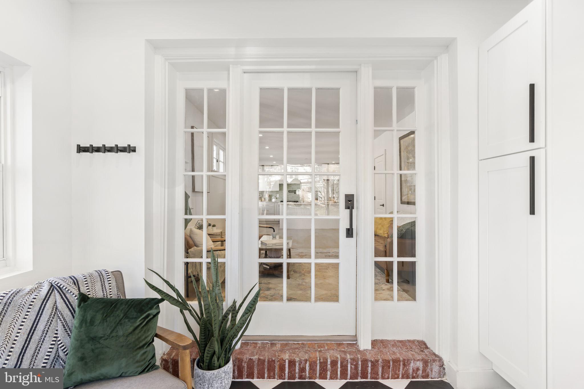 202 West Wayne Avenue, Unit B Wayne, PA 19087 - Photo 4 of 30