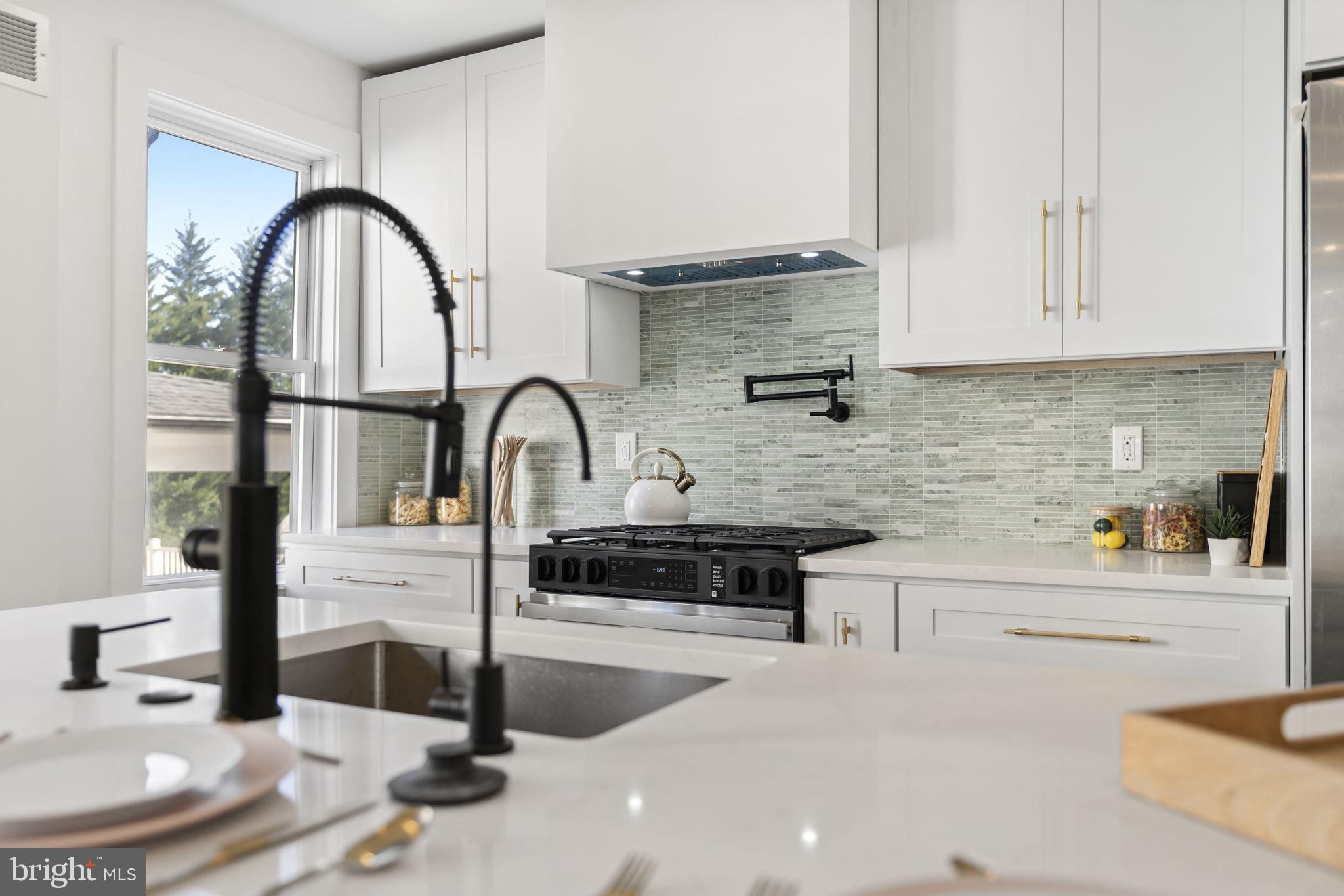 202 West Wayne Avenue, Unit B Wayne, PA 19087 - Photo 10 of 30