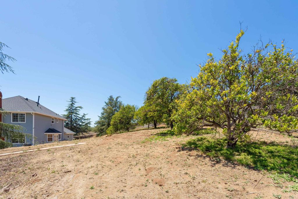 1826 Vía Monserate Fallbrook, CA 92028 - Photo 26 of 31