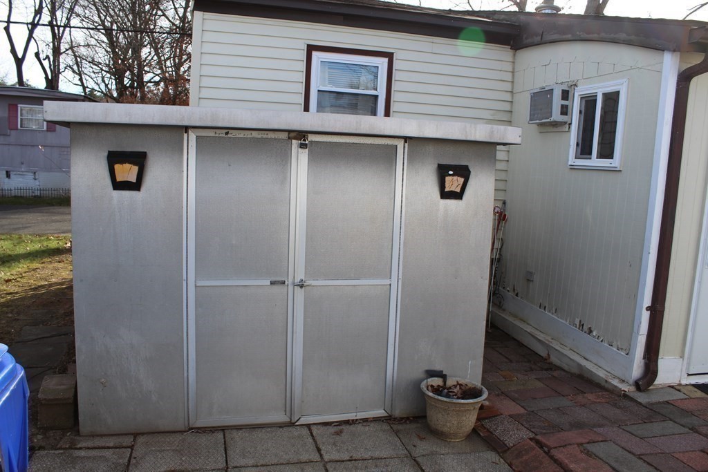 69 Mobile Home Way Springfield, MA 01119 - Photo 38 of 42 Gallery Image 38