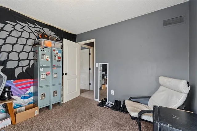 $259,900 | 928 Northeast Mulberry Street, Lee's Summit, MO 64086