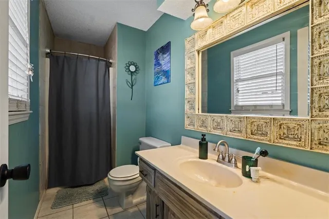 $259,900 | 928 Northeast Mulberry Street, Lee's Summit, MO 64086