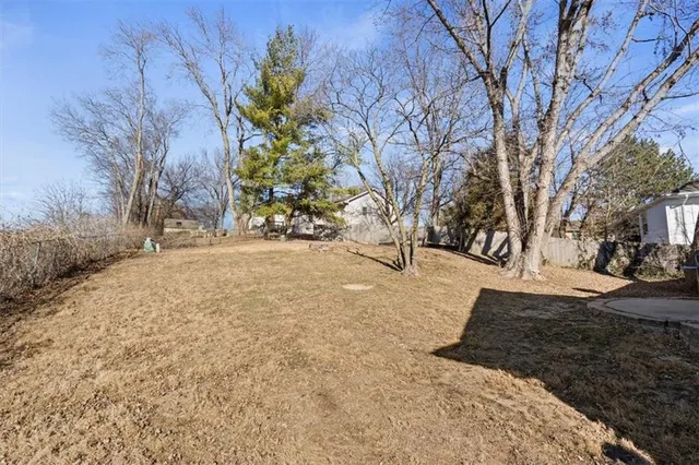 $259,900 | 928 Northeast Mulberry Street, Lee's Summit, MO 64086