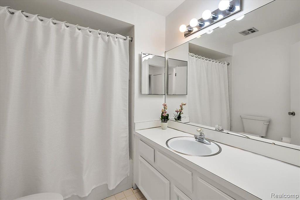 3435 Crooks Road Royal Oak, MI 48073 - Photo 15 of 21 Gallery Image 15