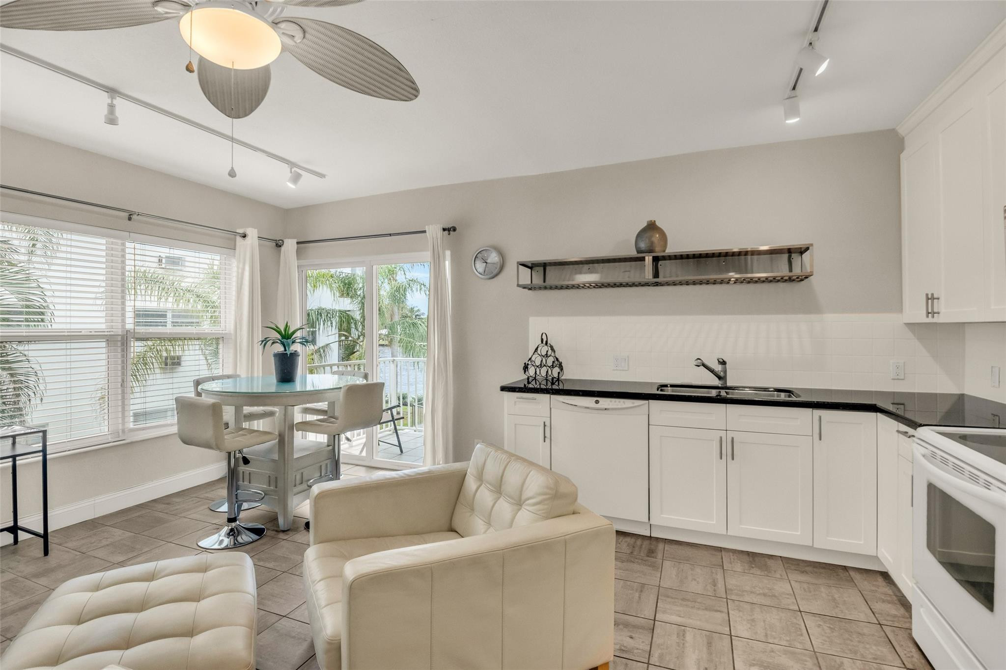 615 South Riverside Drive, Unit 8 Pompano Beach, FL 33062 - Photo 15 of 33 Photo 15