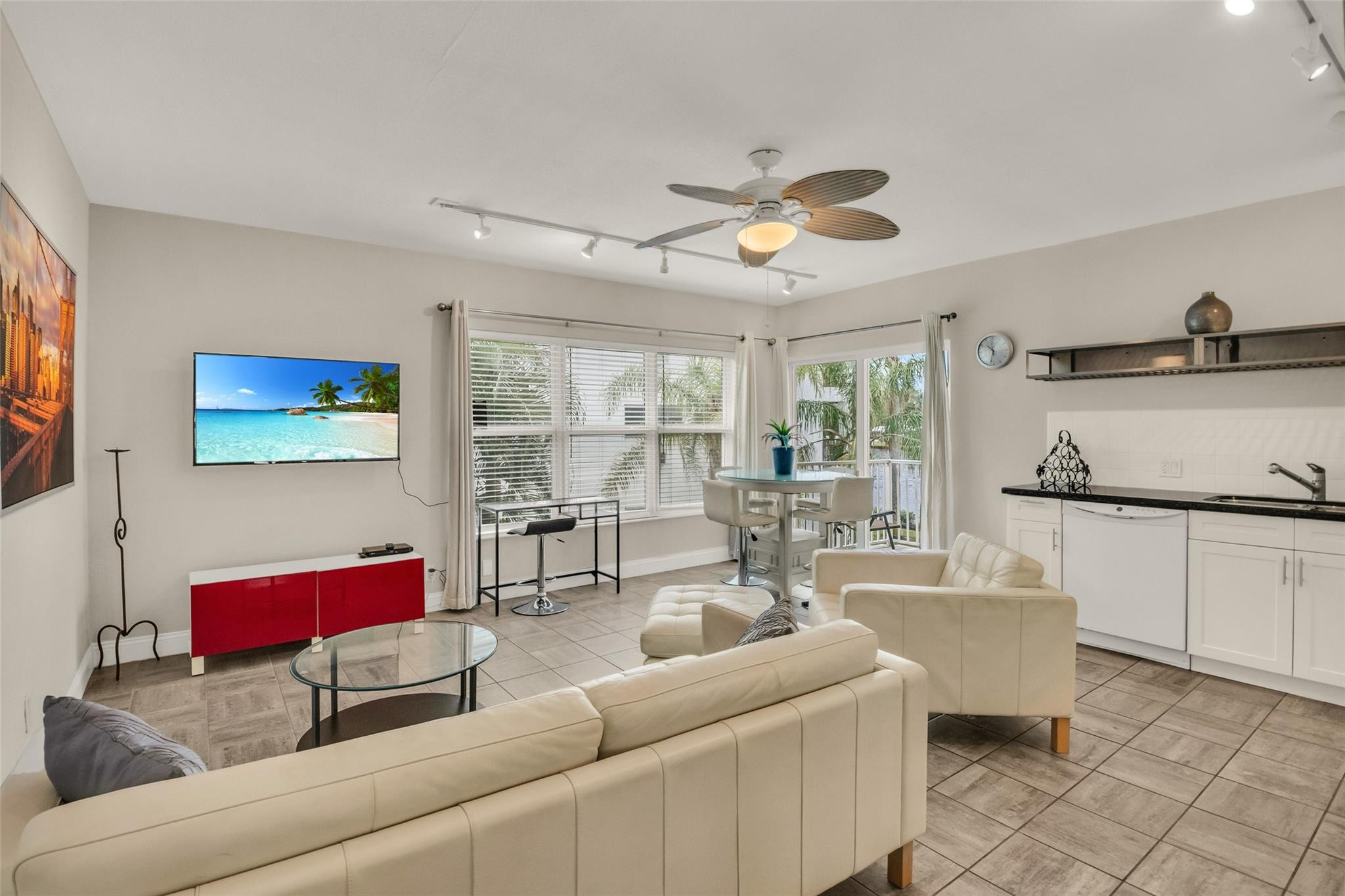615 South Riverside Drive, Unit 8 Pompano Beach, FL 33062 - Photo 19 of 33 Photo 19