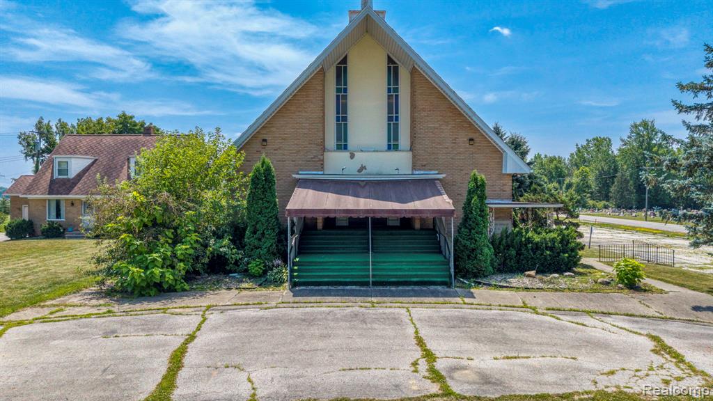 9735 Dolan Road Columbus, MI 48063 - Photo 4 of 63 Gallery Image 4