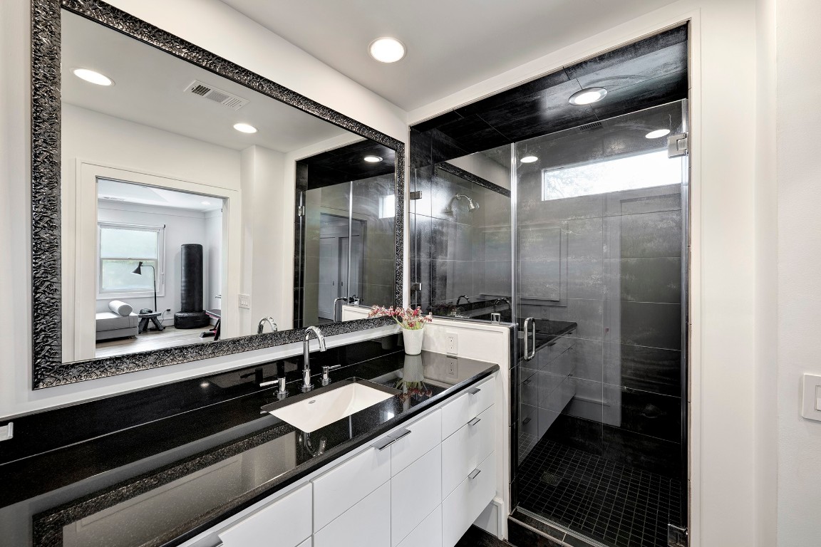 2234 Goldsmith Street Houston, TX 77030 - Photo 26 of 32